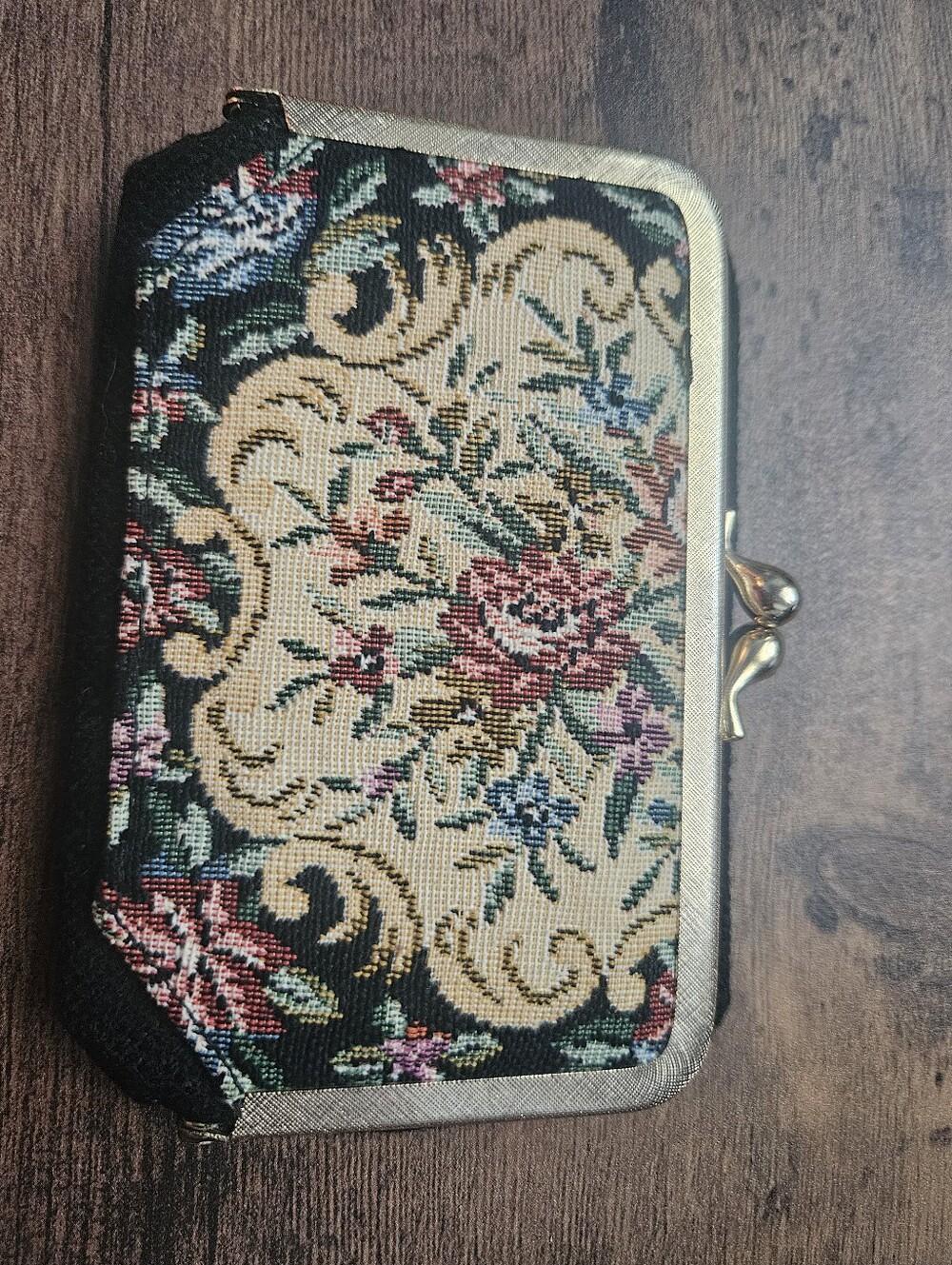 Vintage Floral Tapestry Clasp Wallet - Black & Cream